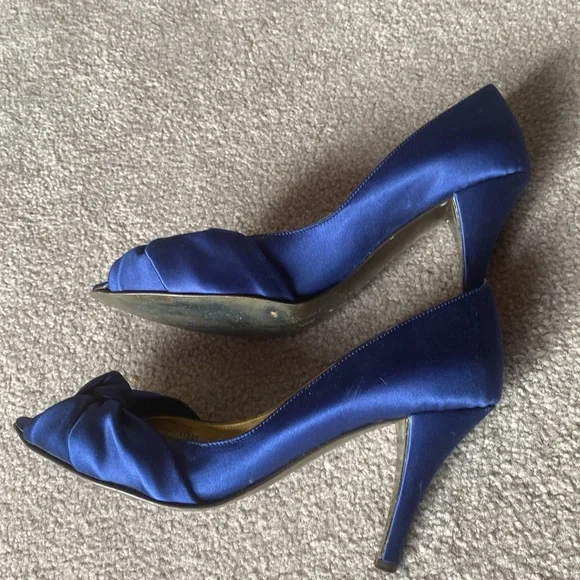 J.Crew Satin Knot Heels size 9 - Picture 2 of 5